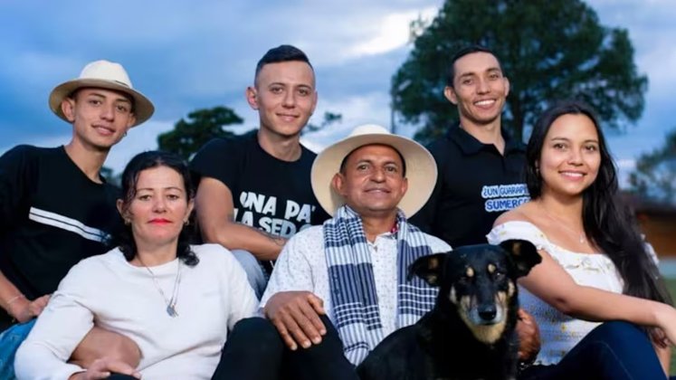 A pesar del duelo que enfrenta la familia de ‘Los Patojos’ por la reciente pérdida de su madre, han encontrado un momento para celebrar el cumpleaños de su padre con el lema: “A pesar de todo”.