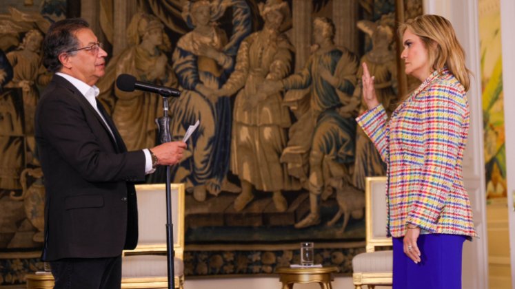 El presidente Gustavo Petro posesionó a la magistrada Claudia Expósito Vélez, quien ahora asume su cargo en el Consejo Superior de la Judicatura. / Foto: Presidencia de Colombia