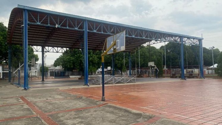 El polideportivo es utilizado por la comunidad de Quinta Oriental y los barrios cercanos. / Foto: Nicolás Mojica.