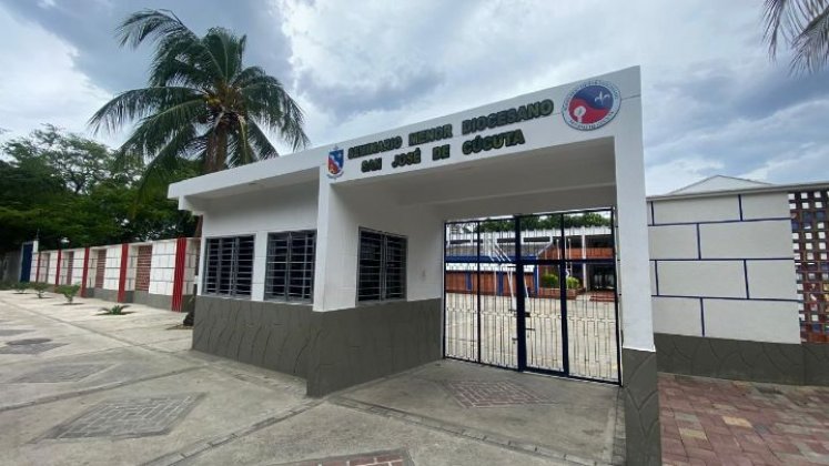 Hay varias instituciones educativas en el barrio que fomentan el aprendizaje. / Foto: Nicolás Mojica.