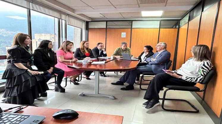 El ministro de Salud, Guillermo Alfonso Jaramillo, anuncia recursos para los Centros de Atención Primaria en Salud en la zona del Catatumbo./ Foto: Cortesía