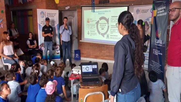 La secretaría departamental de las Tecnologías de la Información y Comunicaciones adelanta una campaña para recolectar la basura electrónica en la provincia de Ocaña. /Foto: Cortesía.