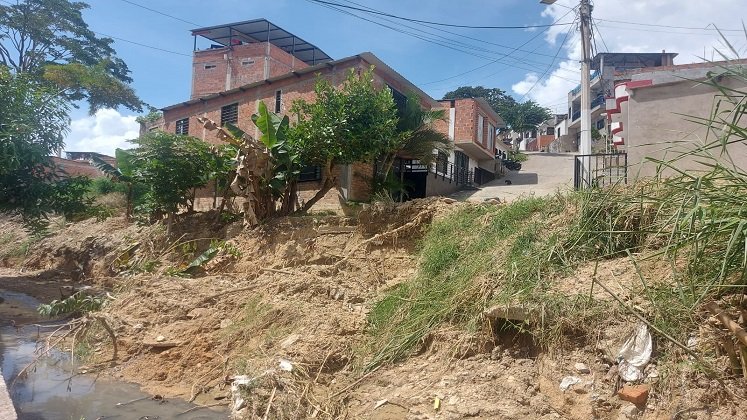 Son varias viviendas afectadas y con las lluvias de los últimos días, los daños podrían ser mayores. / Foto: Cortesía / La Opinión