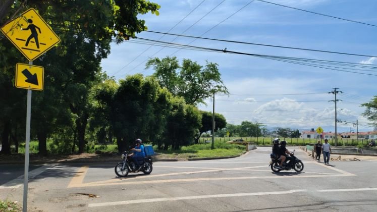 Para varios puntos que conectan con el Canal Bogotá, las comunidades piden la instalación de semáforos. / Foto: Deicy Sifontes / La Opinión 