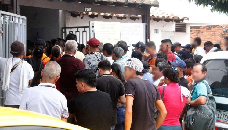 Al menos 300 campesinos se tomaron la sede del PNIS