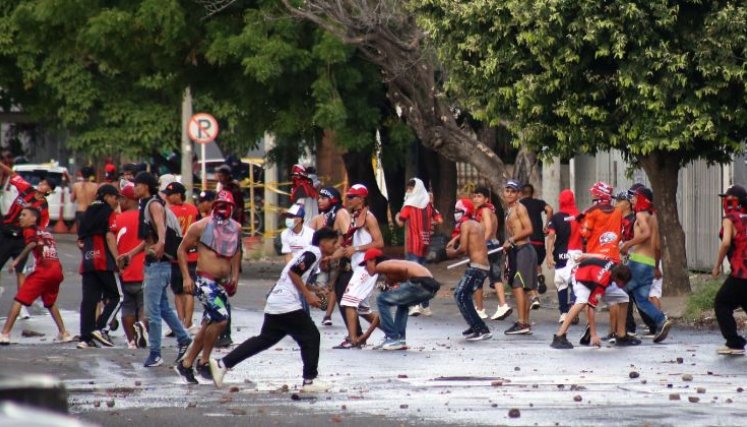 HINCHAS-DISTURBIOS