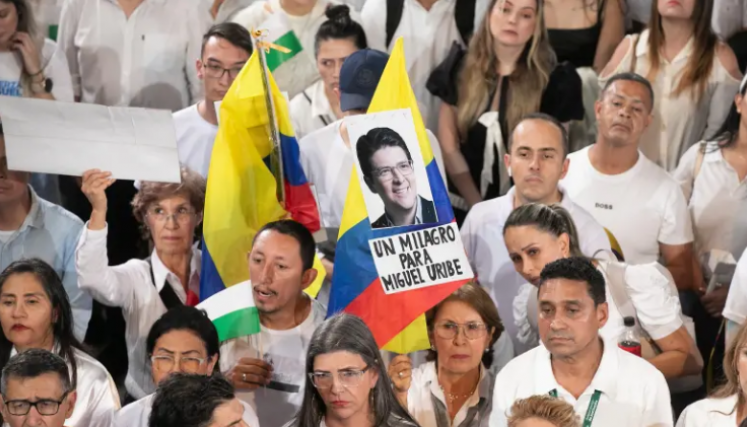 Abogado y familia de Miguel Uribe denunciarán a Petro