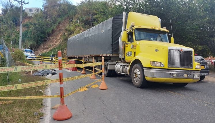 A raíz de los trabajos de gran envergadura Invías avala cierres temporales de la avenida Francisco Fernández de Contreras.