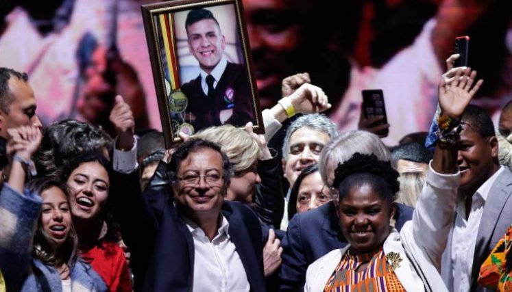 CAMPAÑA PETRO. 