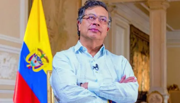 Excusas de Petro