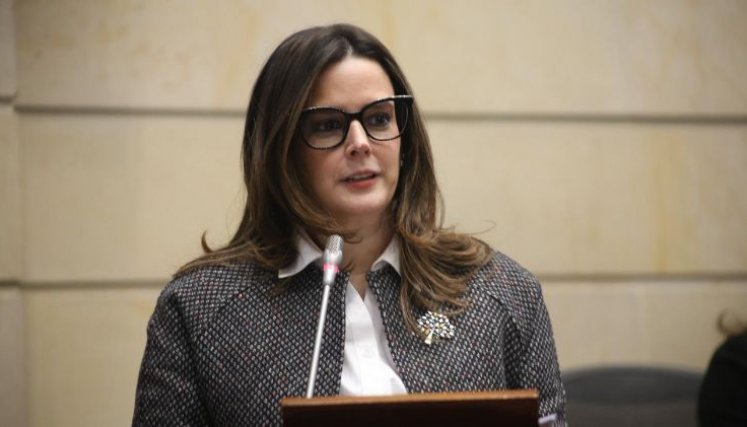 LINA ESCOBAR. 