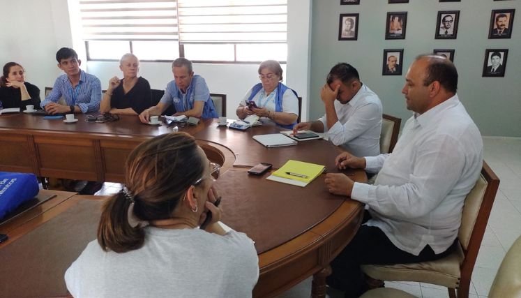 Los alcaldes buscan apoyo de las organizaciones internacionales.