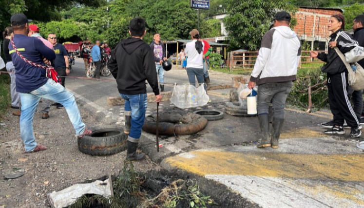 Protesta volqueteros.