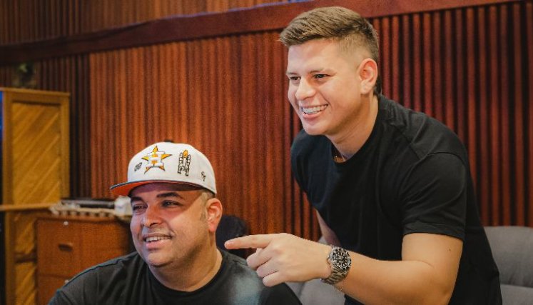 Pedro Carvajal lanza su nuevo sencillo ‘Decídete’ junto con Rolando Ochoa, una apuesta fresca del vallenato moderno.