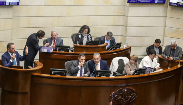 Reforma laboral Senado aplazó debate