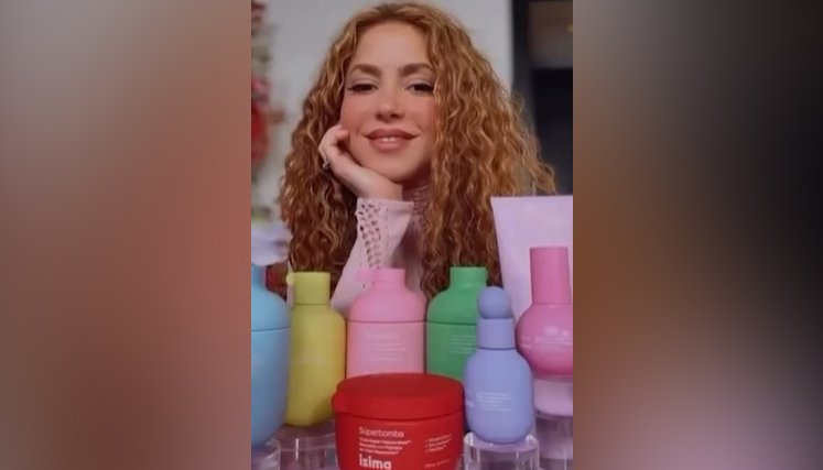 SHAKIRA. 