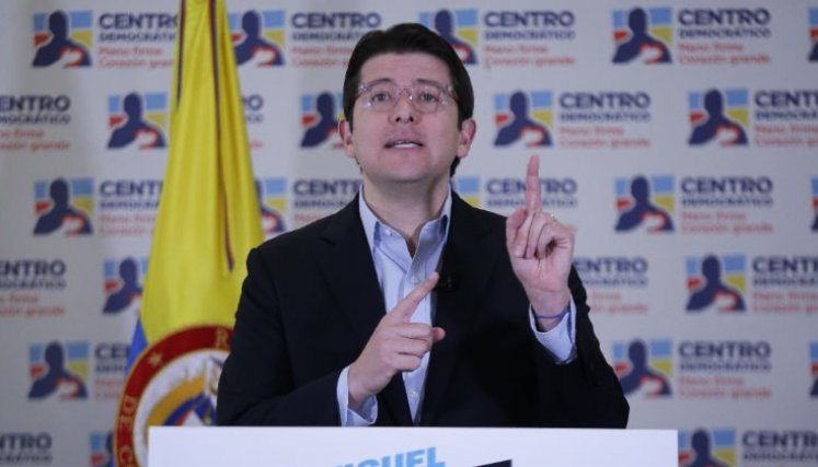 MIGUEL URIBE. 