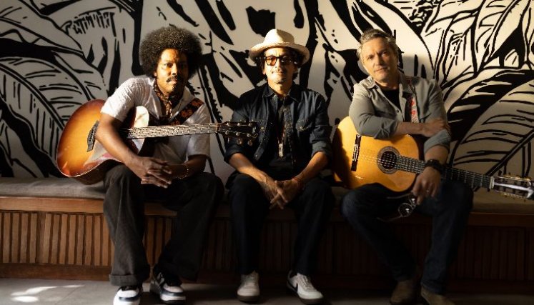 Música sin drama: Alex Cuba y Bacilos se unen en un canto a la ligereza.