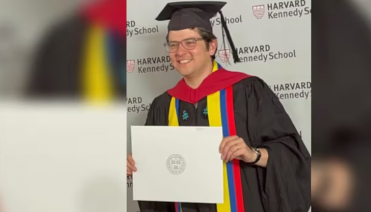 homenajeado por Harvard