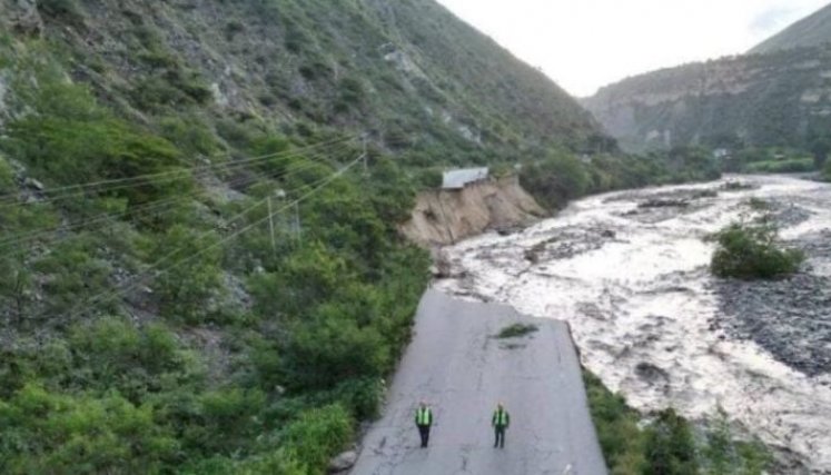 Las crecientes de los ríos en el estado Táchira colapsó carreteras/Foto Efecto Cocuyo 