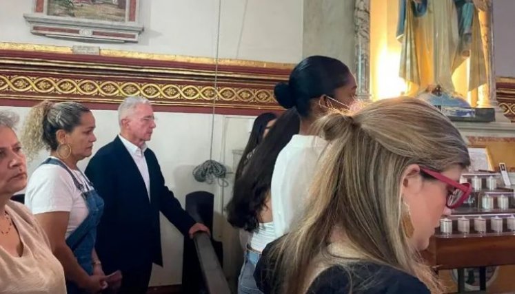 ALVARO URIBE. 