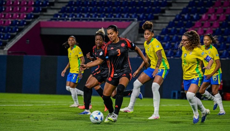 La selección Colombia en duro partido le empató a Brasil.