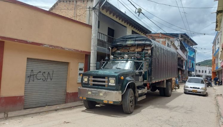 Temor generalizado existe en la plaza de mercado de Ocaña ante la aparición de letreros de las Autodefensas Conquistadoras de la Sierra Nevada.