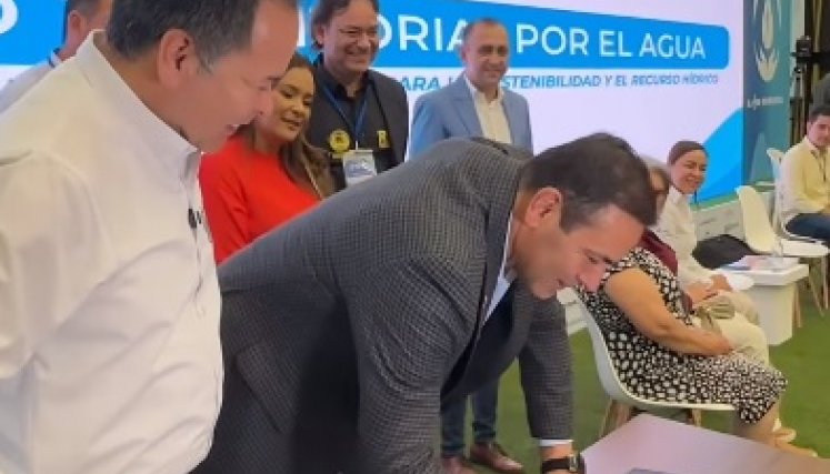 Firma del Pacto Territorial por el Agua entre los gobernadores del gran Santander/Foto cortesía