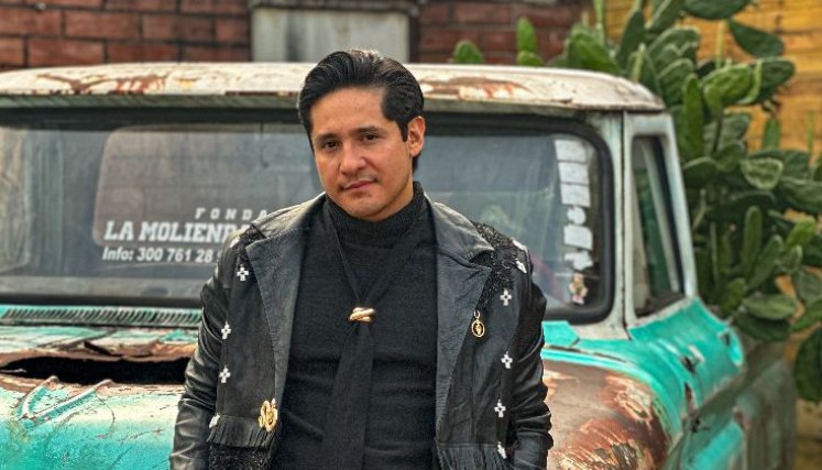 Juan Pablo Navarrete se corona con ‘El Rey’ su nuevo himno para despechados empoderados.