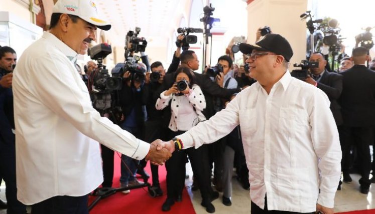 Maduro y Petro en un encuentro en el Palacio de Miraflores, Venezuela