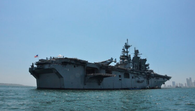 Buque de Asalto Anfibio USS AMÉRICA (LHA-6) 