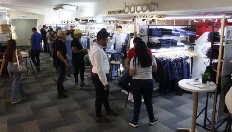 Empresarios del sector de la moda esperan alzas en las ventas para la temporada de fin de año