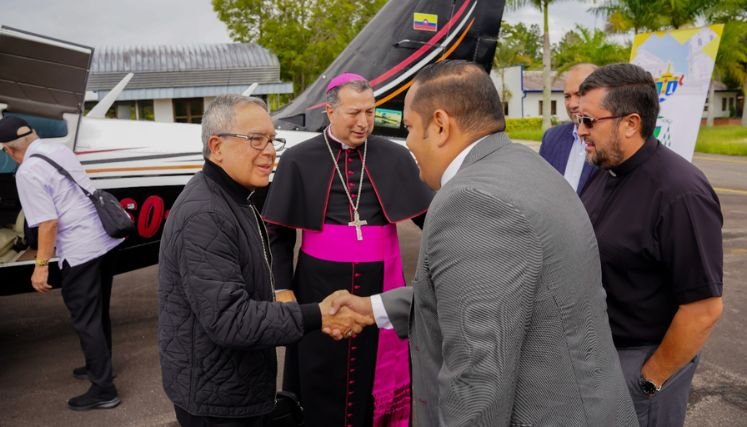 El cardenal de Colombia visita a Ocaña para conocer la realidad de la zona del Catatumbo.