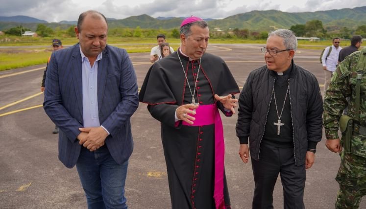 El cardenal de Colombia visita a Ocaña para conocer la realidad de la zona del Catatumbo.