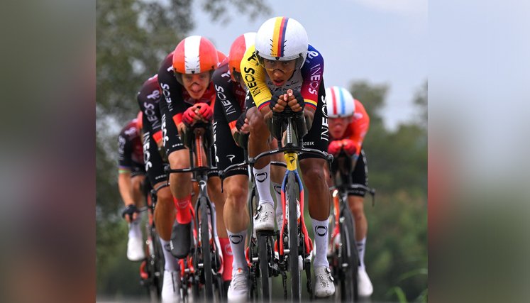 EGAN BERNAL EN LA VUELTA A ESPAÑA 