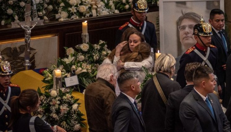 FUNERAL DE MIGUEL URIBE 