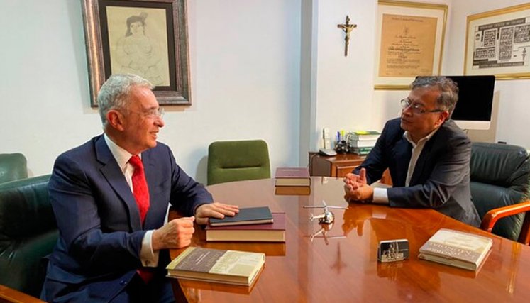 Gustavo Petro y Álvaro Uribe