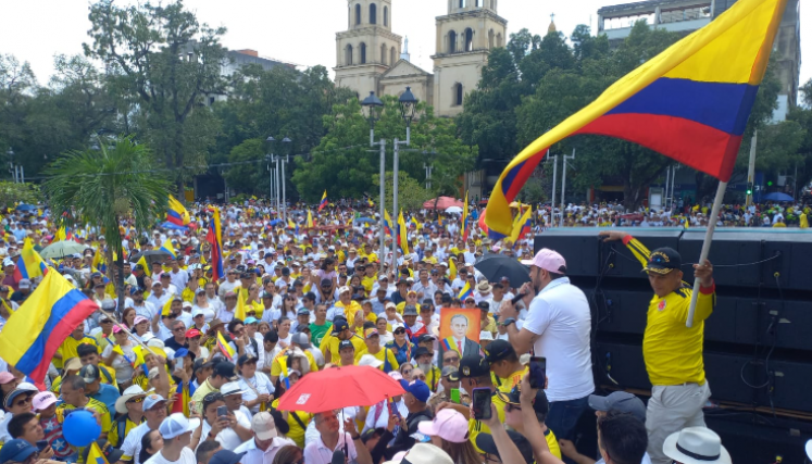 Concurrida movilización en favor de Álvaro Uribe en Cúcuta.