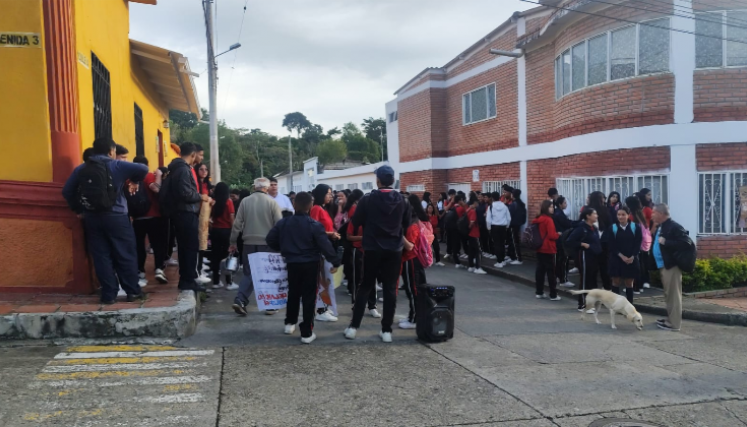 Protesta estudiantil en Ragonvalia.