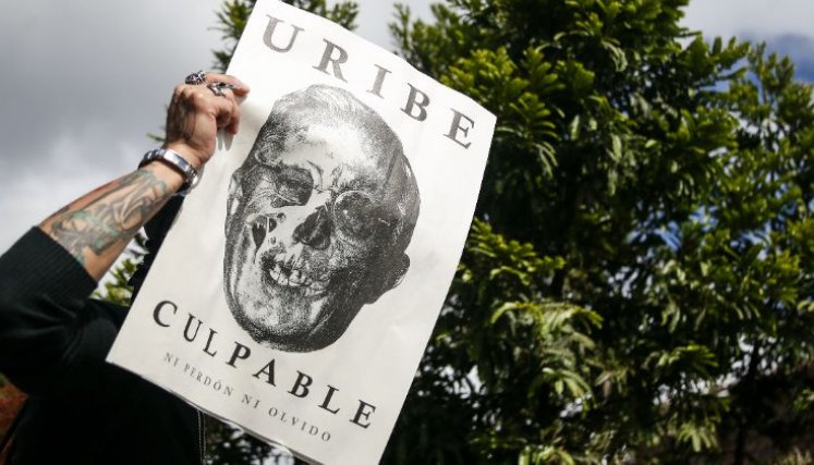 ÁLVARO URIBE. 