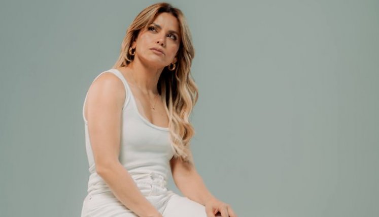 Adriana Lucía presenta en video a ‘Dos extraños’.