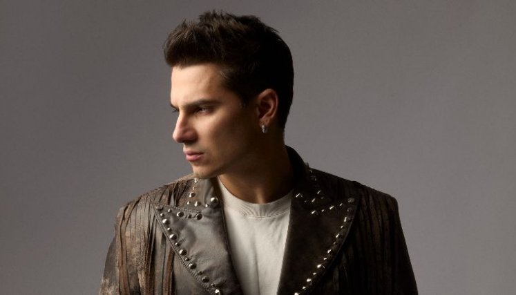 El cantante colombiano Pipe Bueno lanza 'Dime que prefieres'. 