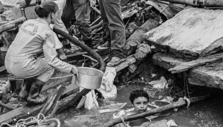 25.000 personas fallecieron en la tragedia de Armero. 25.000 personas fallecieron en la tragedia de Armero.