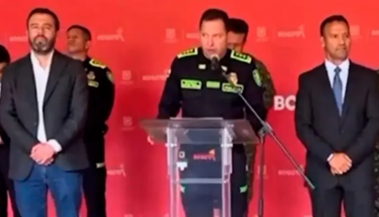 Director de la Policía reculó