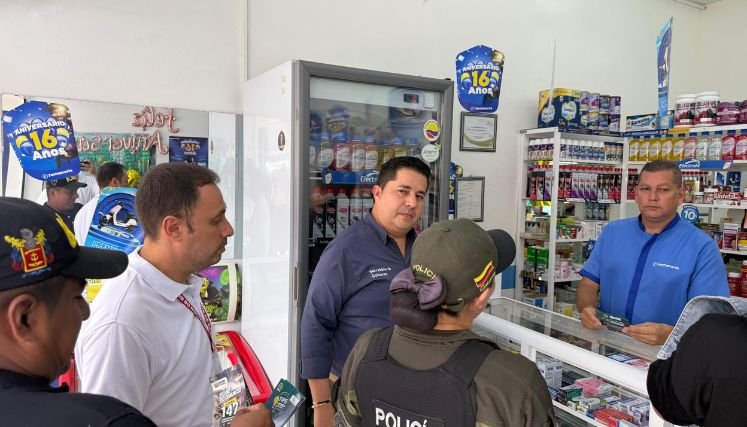 El Gaula se toma la plaza de mercado para brindar seguridad a los comerciantes de Ocaña.