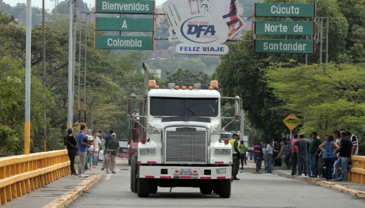 Volverá a circular el transporte de carga venezolano en Colombia