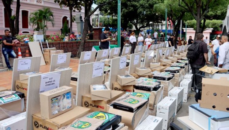 Equipos de oficina, amplificación y sonido recibieron los comunales de cuatro municipio./Foto Carlos Ramírez
