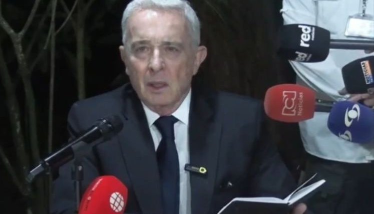 ALVARO URIBE. 