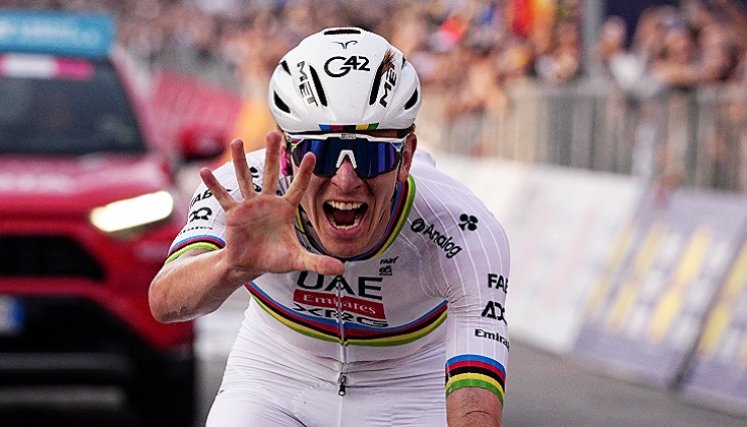 El ciclista esloveno cerró una temporada fenomenal, imponiéndose en las carreras más importantes.
