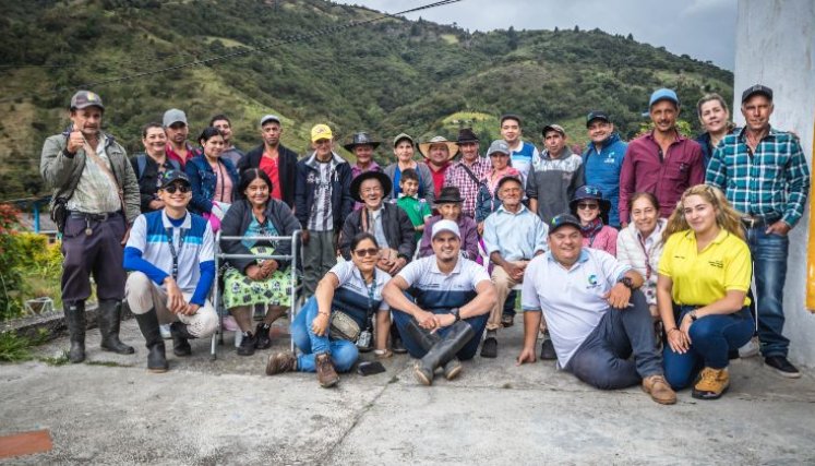 Convenio entre Corponor y Gobernación benefició a campesinos de dos municipios